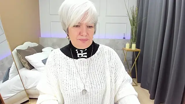 Snapshot of CarmenSoft chatting on January 24, 8:43 pm CarmenSoft online show from January 24, 8:43 pm