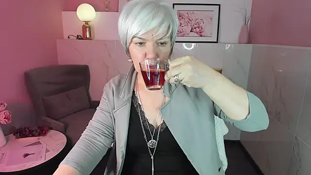 Snapshot of CarmenSoft chatting on January 27, 3:04 am CarmenSoft online show from January 27, 3:04 am