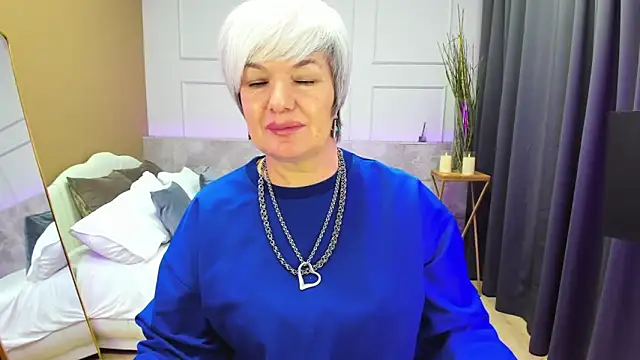 Snapshot of CarmenSoft chatting on February 2, 8:41 pm CarmenSoft online show from February 2, 8:41 pm