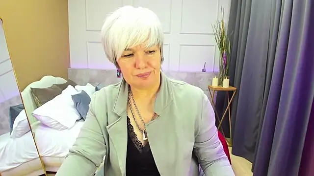 Snapshot of CarmenSoft chatting on February 2, 11:53 pm CarmenSoft online show from February 2, 11:53 pm