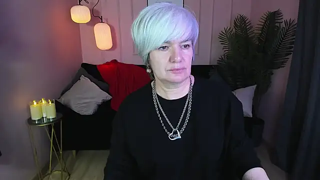 Snapshot of CarmenSoft chatting on February 9, 8:02 pm CarmenSoft online show from February 9, 8:02 pm