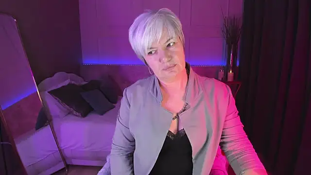 Snapshot of CarmenSoft chatting on February 11, 11:54 pm CarmenSoft online show from February 11, 11:54 pm