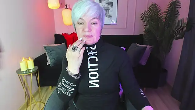 Snapshot of CarmenSoft chatting on February 18, 9:20 pm CarmenSoft online show from February 18, 9:20 pm