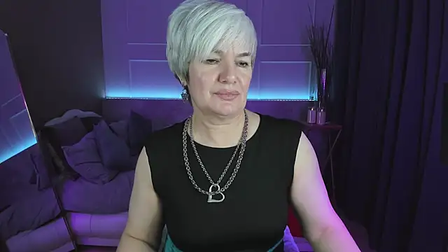 Snapshot of CarmenSoft chatting on February 23, 11:47 pm CarmenSoft online show from February 23, 11:47 pm