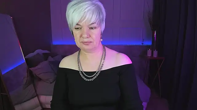 Snapshot of CarmenSoft chatting on February 26, 8:54 pm CarmenSoft online show from February 26, 8:54 pm