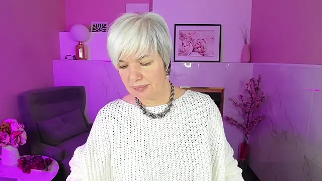 Snapshot of CarmenSoft chatting on March 5, 1:42 am CarmenSoft online show from March 5, 1:42 am