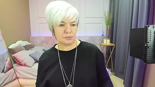 Snapshot of CarmenSoft chatting on March 7, 8:44 pm CarmenSoft online show from March 7, 8:44 pm