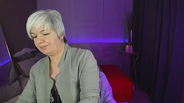 Snapshot of CarmenSoft chatting on March 8, 12:11 am CarmenSoft online show from March 8, 12:11 am