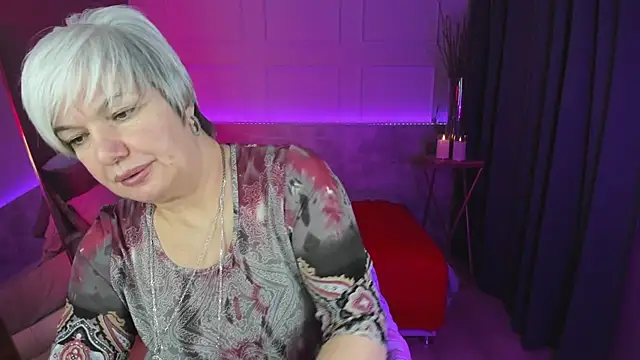 Snapshot of CarmenSoft chatting on March 10, 12:51 am CarmenSoft online show from March 10, 12:51 am