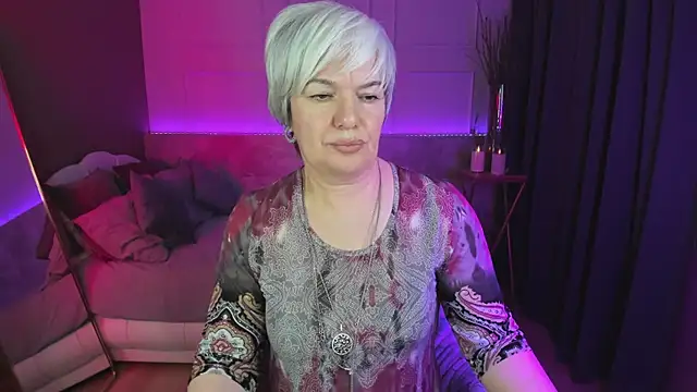 Snapshot of CarmenSoft chatting on March 10, 3:56 am CarmenSoft online show from March 10, 3:56 am