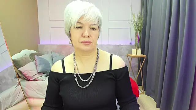 Snapshot of CarmenSoft chatting on March 10, 8:34 pm CarmenSoft online show from March 10, 8:34 pm