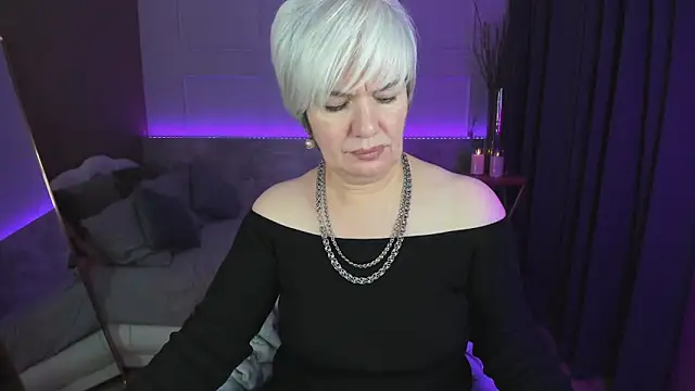 Snapshot of CarmenSoft chatting on March 11, 3:26 am CarmenSoft online show from March 11, 3:26 am