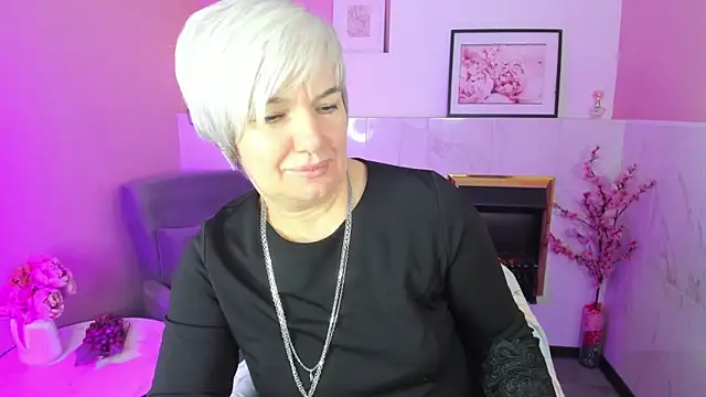 Snapshot of CarmenSoft chatting on October 18, 8:53 pm CarmenSoft online show from October 18, 8:53 pm