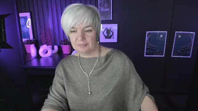 Snapshot of CarmenSoft chatting on October 24, 8:38 pm CarmenSoft online show from October 24, 8:38 pm