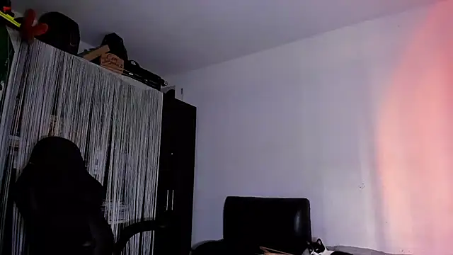 Snapshot of ares_sexxx chatting on May 30, 1:52 pm ares sexxx online show from May 30, 1:52 pm