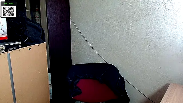 Snapshot of Johan___Barker chatting on December 10, 7:22 pm Johan Barker online show from December 10, 7:22 pm