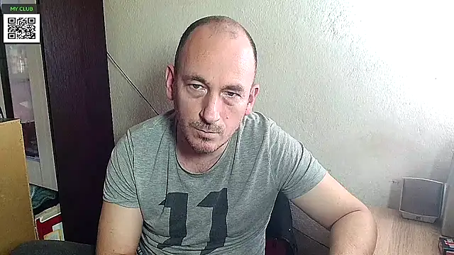 Snapshot of Johan___Barker chatting on March 1, 8:13 am Johan Barker online show from March 1, 8:13 am