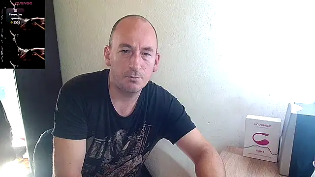 Snapshot of Johan___Barker chatting on November 13, 11:42 am Johan Barker online show from November 13, 11:42 am