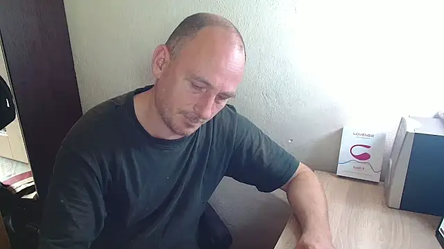 Snapshot of Johan___Barker chatting on November 16, 1:06 pm Johan Barker online show from November 16, 1:06 pm