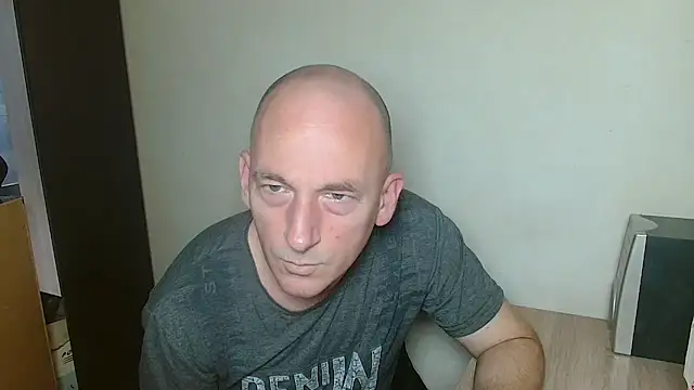 Snapshot of Johan___Barker chatting on December 14, 1:49 pm Johan Barker online show from December 14, 1:49 pm