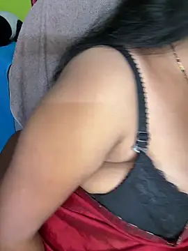 Snapshot of Anushka_21 chatting on May 13, 7:11 pm Anushka 21 online show from May 13, 7:11 pm
