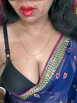 Snapshot of Anushka_21 chatting on May 28, 1:47 am Anushka 21 online show from May 28, 1:47 am