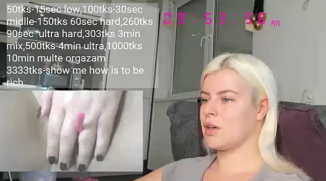 queenofthenighttt online show from December 29, 8:55 am