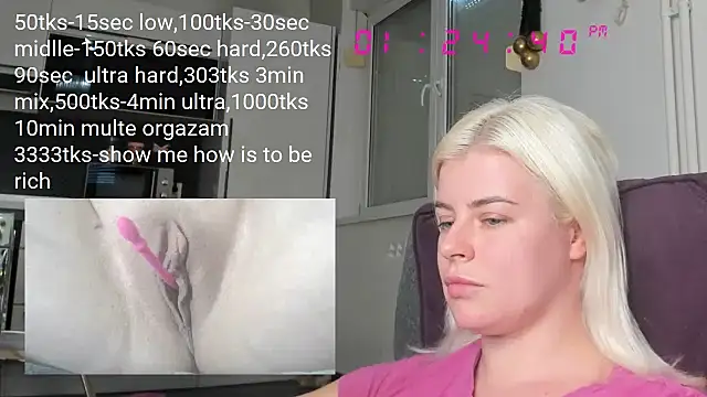 queenofthenighttt online show from February 1, 12:26 pm