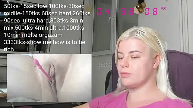 queenofthenighttt online show from February 1, 3:39 pm