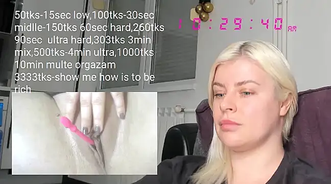 queenofthenighttt online show from February 11, 9:31 am