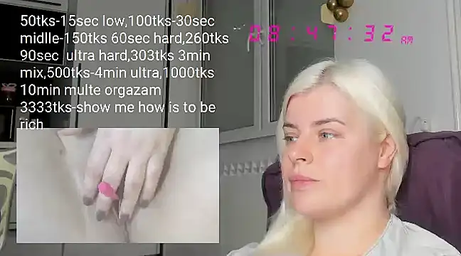 queenofthenighttt online show from March 11, 7:48 am