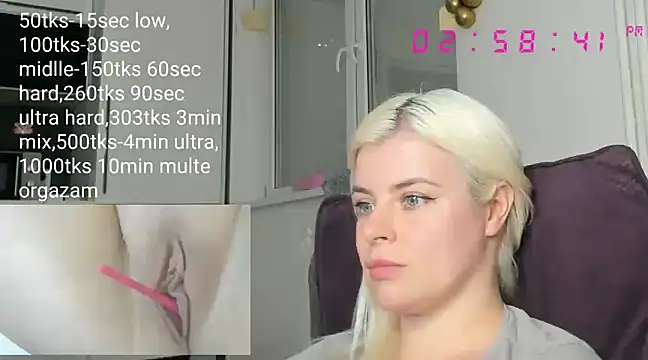 queenofthenighttt online show from March 20, 1:59 pm