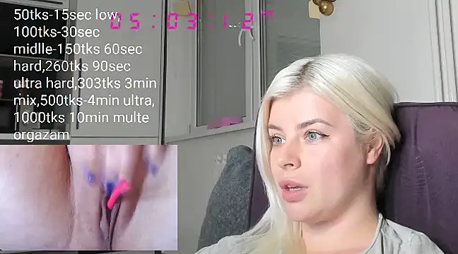 queenofthenighttt online show from March 22, 4:04 pm