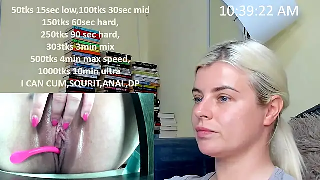 queenofthenighttt online show from April 22, 8:39 am