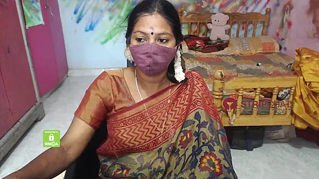 Snapshot of Novapol chatting on October 2, 5:36 am Novapol online show from October 2, 5:36 am