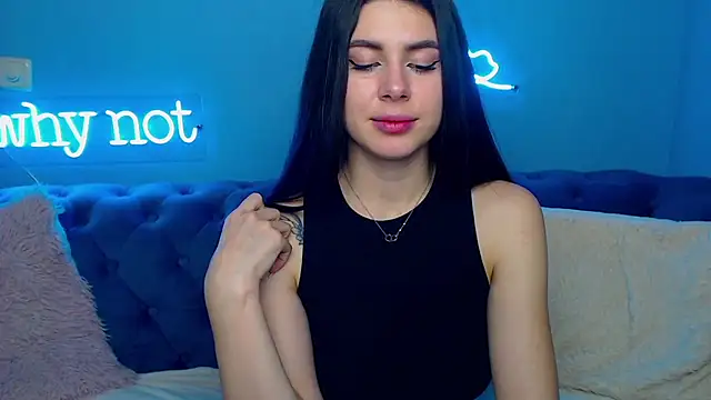 Snapshot of ViollinaLove chatting on January 17, 8:45 am ViollinaLove online show from January 17, 8:45 am