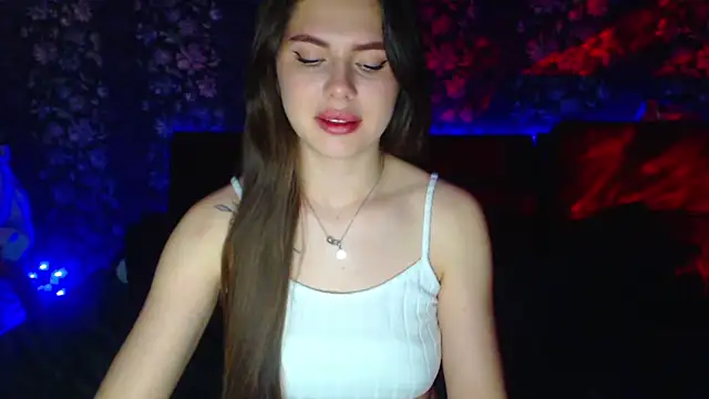 ViollinaLove online show from March 17, 8:45 pm