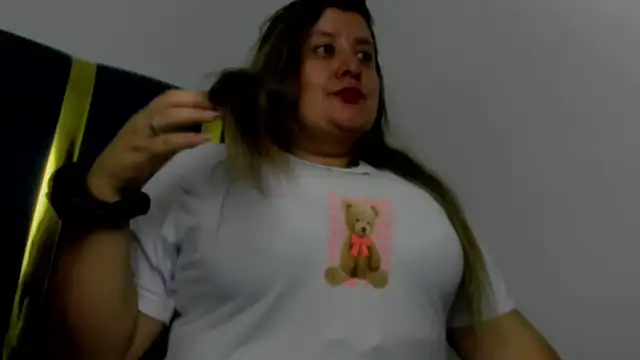 Snapshot of valeyperver chatting on December 27, 12:12 pm valeyperver online show from December 27, 12:12 pm