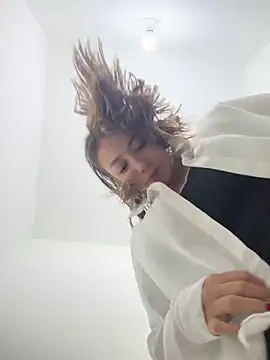 Hall 16 online show from March 20, 9:35 pm