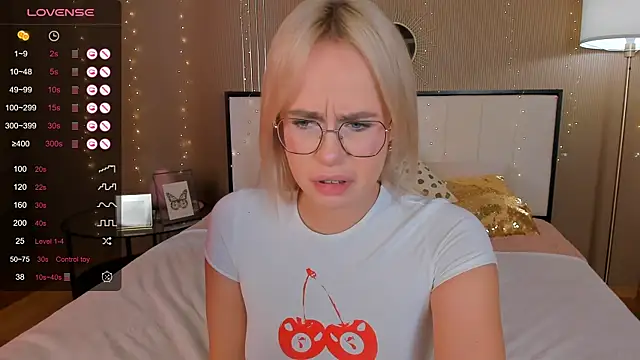 Snapshot of bellatip chatting on February 1, 6:54 am bellatip online show from February 1, 6:54 am