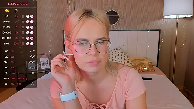 Snapshot of bellatip chatting on February 7, 6:56 am bellatip online show from February 7, 6:56 am