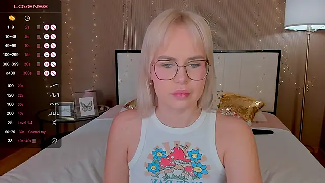 Snapshot of bellatip chatting on March 2, 4:07 am bellatip online show from March 2, 4:07 am