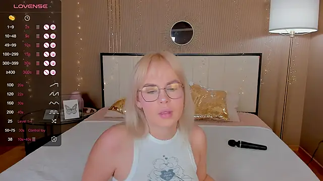 Snapshot of bellatip chatting on March 5, 12:49 am bellatip online show from March 5, 12:49 am