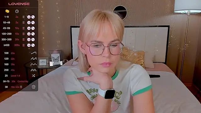 Snapshot of bellatip chatting on March 6, 3:57 am bellatip online show from March 6, 3:57 am