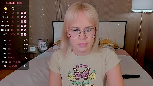 Snapshot of bellatip chatting on March 13, 3:54 am bellatip online show from March 13, 3:54 am