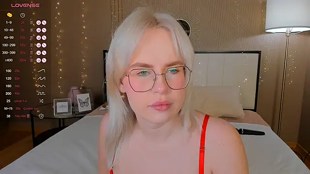 Snapshot of bellatip chatting on October 20, 12:44 am bellatip online show from October 20, 12:44 am