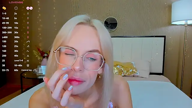 bellatip online show from July 20, 12:47 am