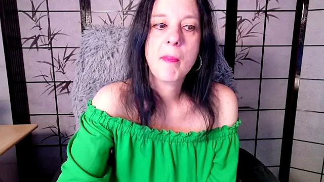  Sweetlonglips  online show from June 4, 7:14 am