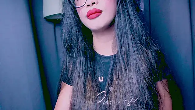 XXsexylongcockXX online show from December 5, 8:44 pm