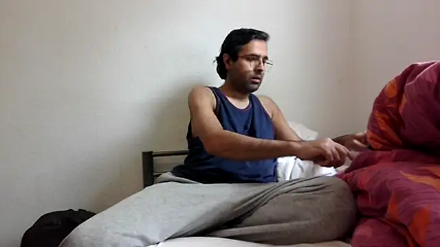 Snapshot of Azad64 chatting on June 9, 11:22 am Azad64 online show from June 9, 11:22 am